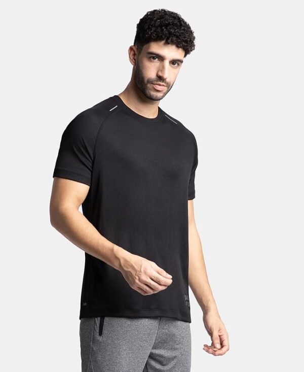 Men's Lightweight Microfiber Solid Round Neck Half Sleeve Active Wear T-Shirt Black